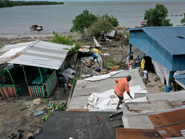Autoridades de Jamaica entregan un balance de afectaciones tras el paso del huracán Beryl
