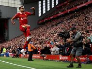 Luis Díaz marca un golazo para el Liverpool en la Premier League (Photo by DARREN STAPLES/AFP via Getty Images)