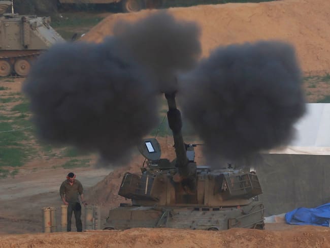 Ataque de Israel en Gaza. Foto: EFE/EPA/ATEF SAFADI