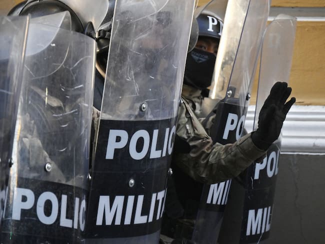 Militares bolivianos que irrumpieron en la sede del Ejecutivo en la ciudad de La Paz. Foto: AIZAR RALDES/AFP via Getty Images
