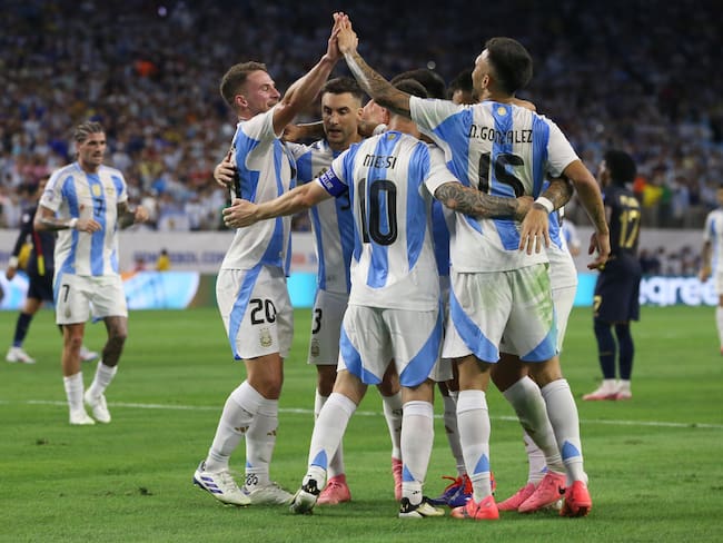 Argentina pasa a semifinales. EFE/EPA/LESLIE PLAZA JOHNSON