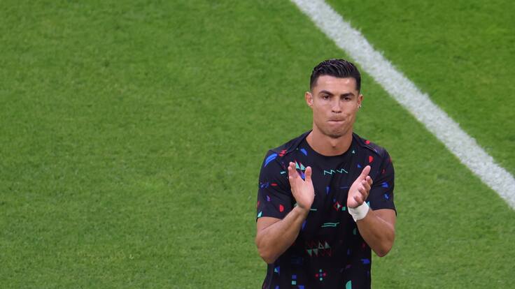 Gelsenkirchen (Germany), 26/06/2024.- Cristiano Ronaldo of Portugal warms up prior to the UEFA EURO 2024 group F soccer match between Georgia and Portugal, in Gelsenkirchen, Germany, 26 June 2024. (Alemania) EFE/EPA/CHRISTOPHER NEUNDORF