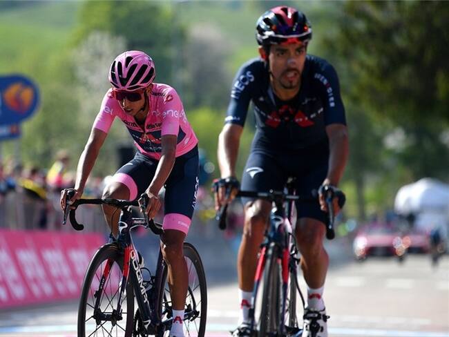 Ciclistas colombianos Egan Bernal y Daniel Felipe Martínez en la etapa 17 del Giro de Italia. Foto: Stuart Franklin/Getty Images
