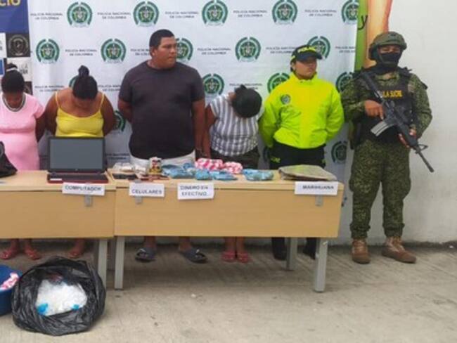 Capturan a cinco presuntos integrantes del Clan del Golfo en Sucre. Foto: Twitter Armada Nacional.