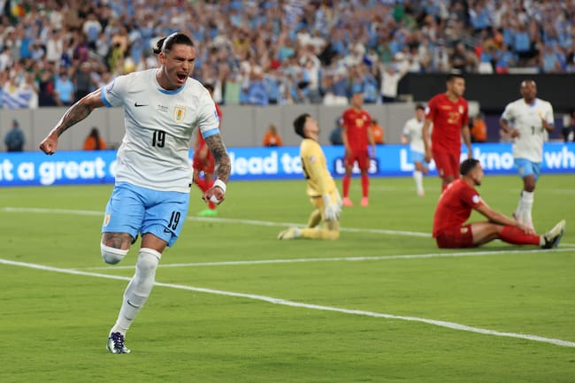 East Rutherford (United States), 28/06/2024.- Uruguay forward Darwin Nunez celebrates scoring during the first half of a CONMEBOL Copa America 2024 group C match against Bolivia, in East Rutherford, New Jersey, USA, 27 June 2024. EFE/EPA/JUSTIN LANE